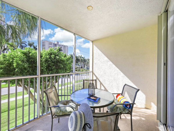 Marco Island Vacation Rental Beach Across the Street